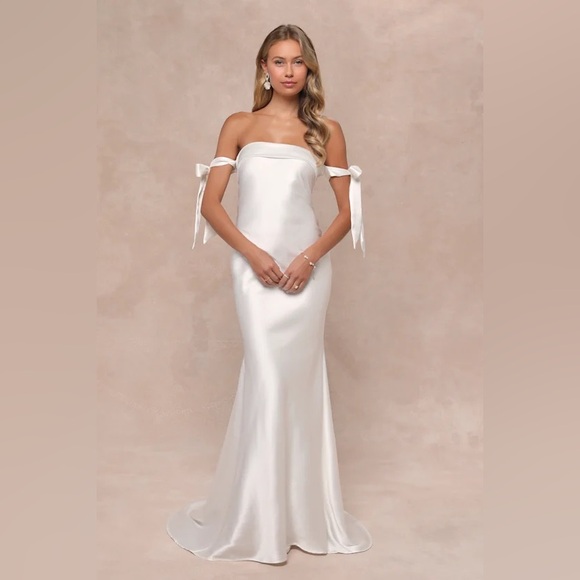 Lulus Eternally Loved White Cutout Satin Off-the-Shoulder Maxi Dress LARGE NEW - Picture 2 of 7